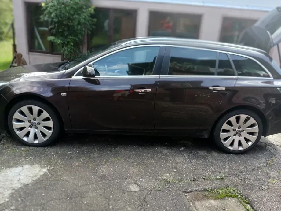 Opel Insignia A 2.0 CDTI ECOTEC 4X4 Country Aut. — imagine 6