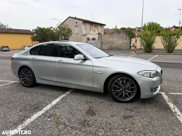 BMW Seria 5 F10/F11/F07 [2010 - 2017] 535d xDrive Aut.