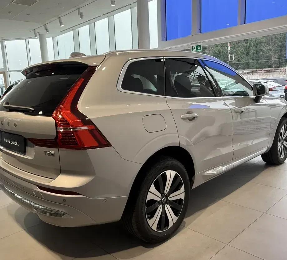 Volvo XC 60 T8 AWD AT PHEV Plus Bright — imagine 6