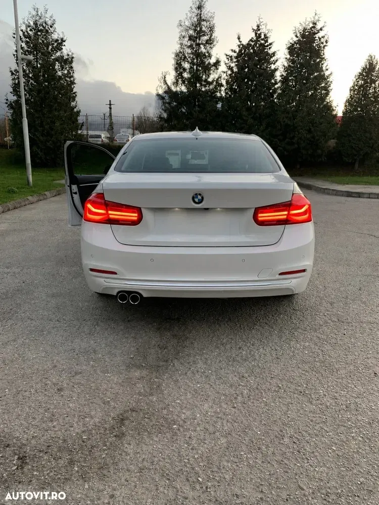 BMW Seria 3 320d xDrive AT Luxury Line — imagine 3