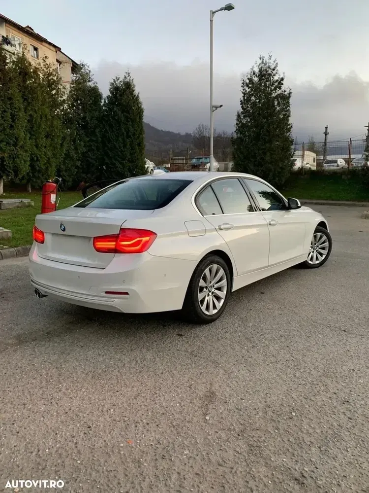 BMW Seria 3 320d xDrive AT Luxury Line — imagine 4