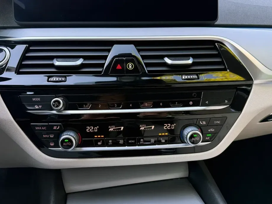 BMW Seria 5 G30/G31 530e Aut. Luxury Line — imagine 4