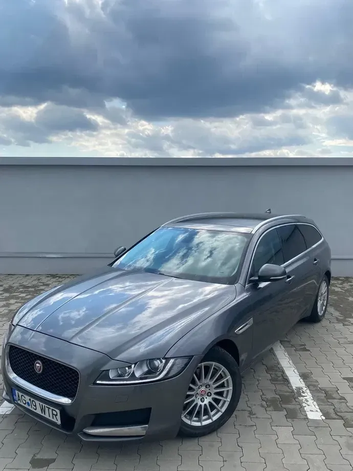 Jaguar XF 20d RWD E-Performance Prestige — imagine 2