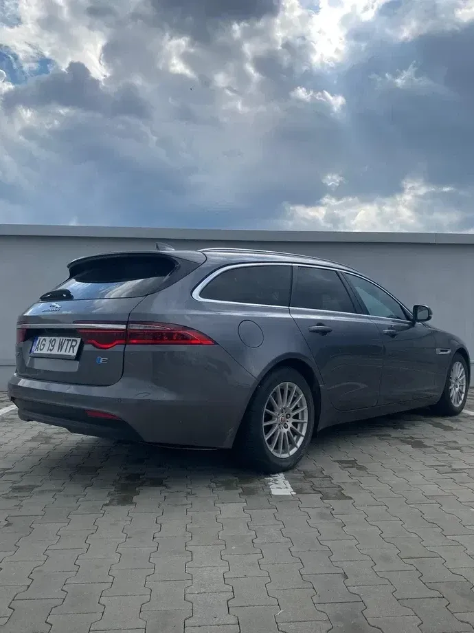 Jaguar XF 20d RWD E-Performance Prestige — imagine 4