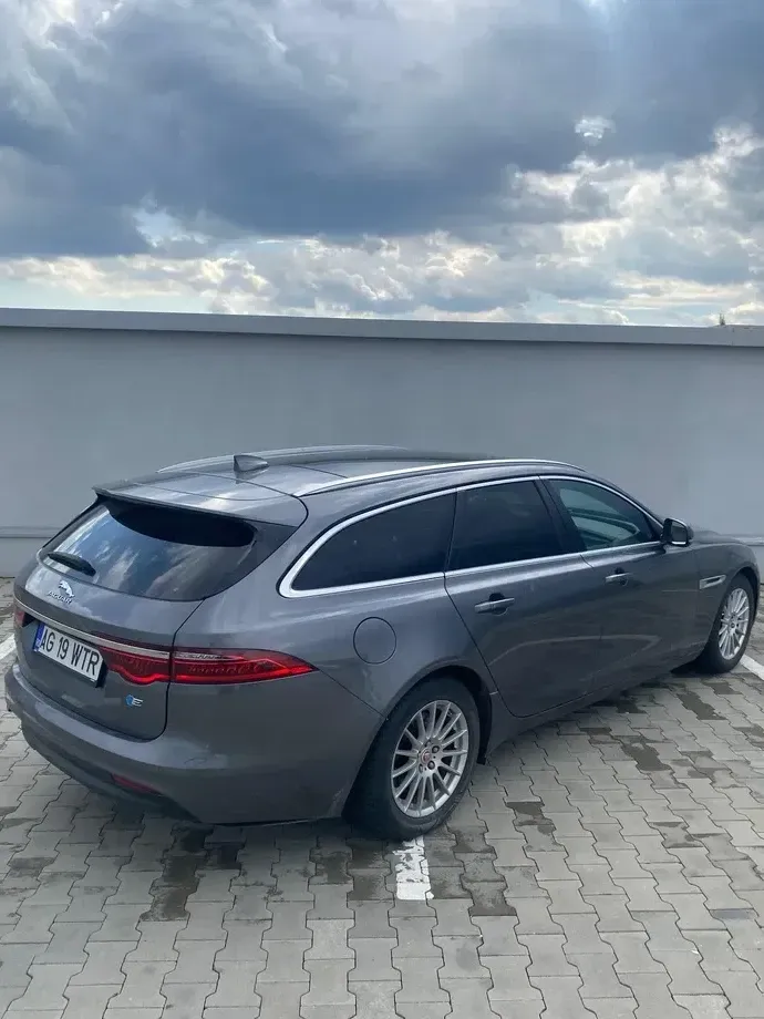 Jaguar XF 20d RWD E-Performance Prestige — imagine 5