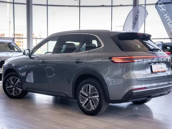 Geely Starray EM-i