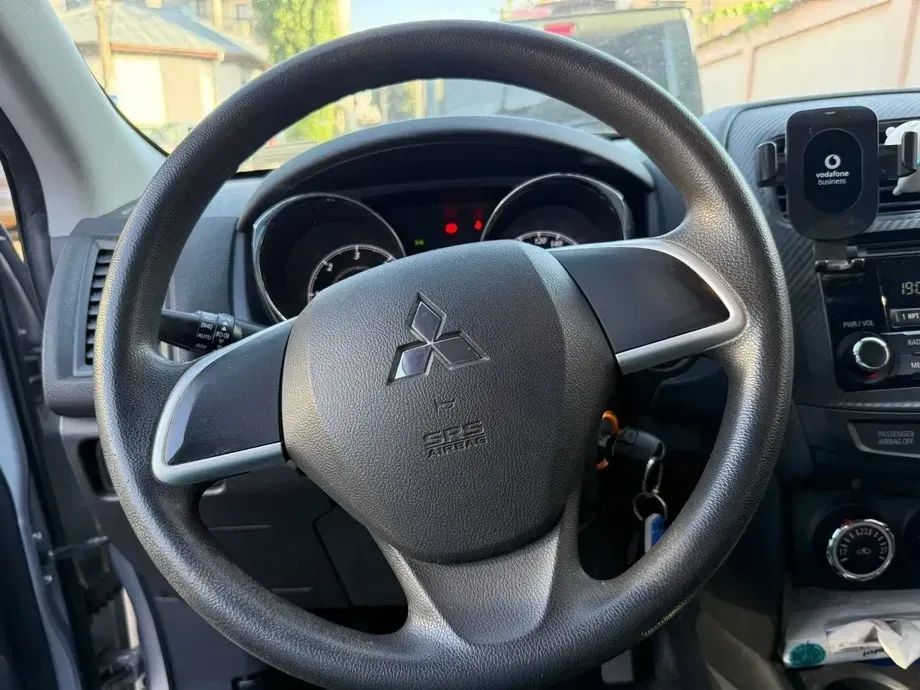 Mitsubishi ASX 1.6 Litre DI-D 4X4 Invite — imagine 6