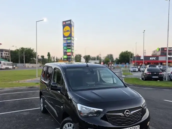 Opel Combo 1.5 L1H1 Start/Stop Elegance sarcina utila marita
