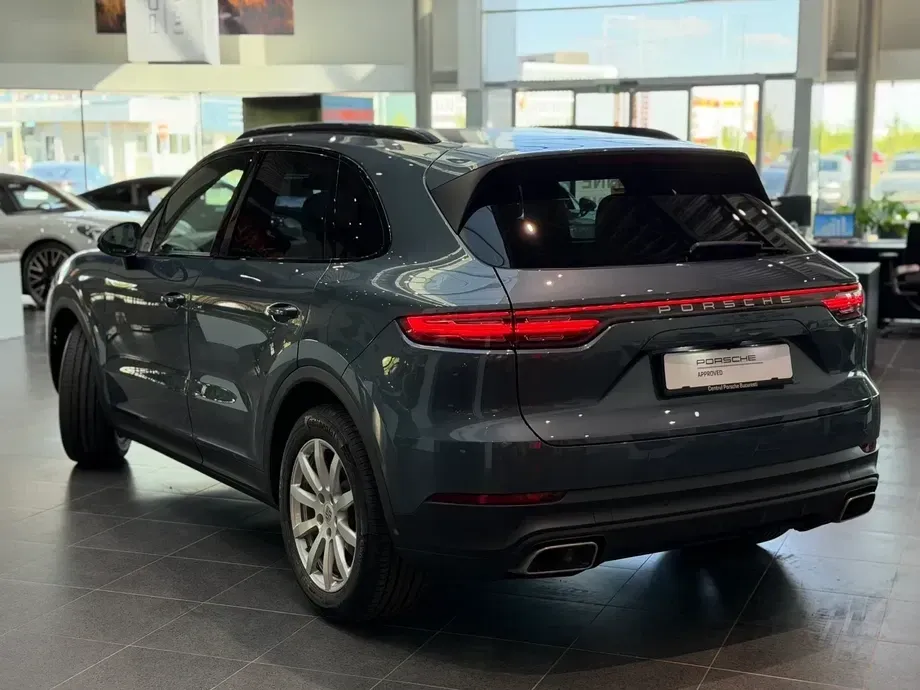 Porsche Cayenne Standard — imagine 4