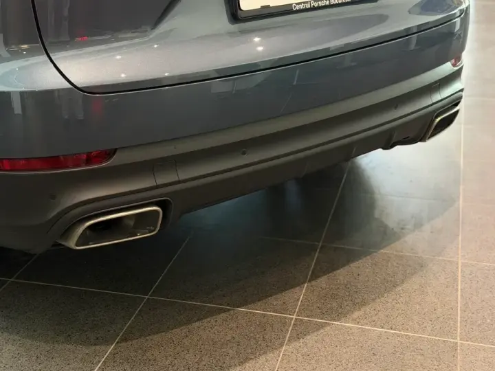 Porsche Cayenne Standard