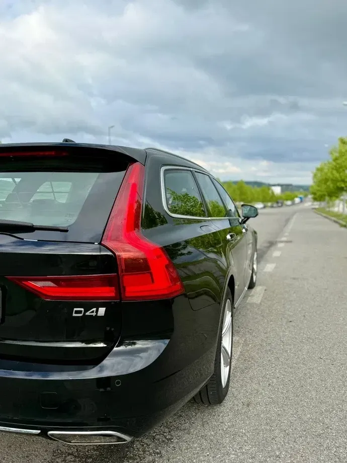 Volvo V90 D4 Geartronic Inscription — imagine 4