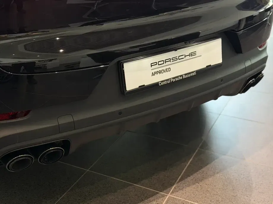 Porsche Cayenne Standard — imagine 4