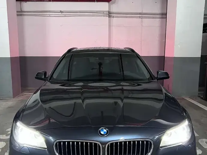 BMW Seria 5 F10/F11/F07 520d Aut. Luxury Line