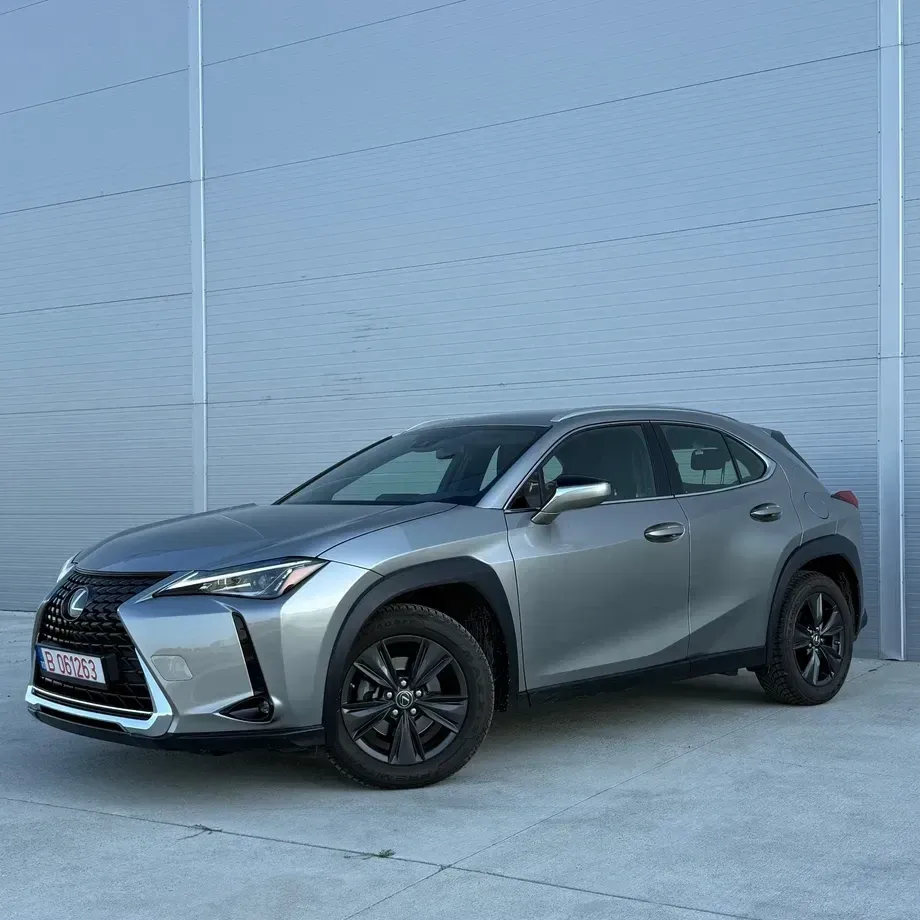 Lexus UX 250h FWD Business — imagine 2