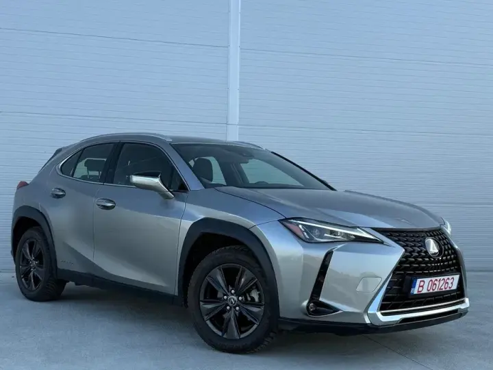 Lexus UX 250h FWD Business