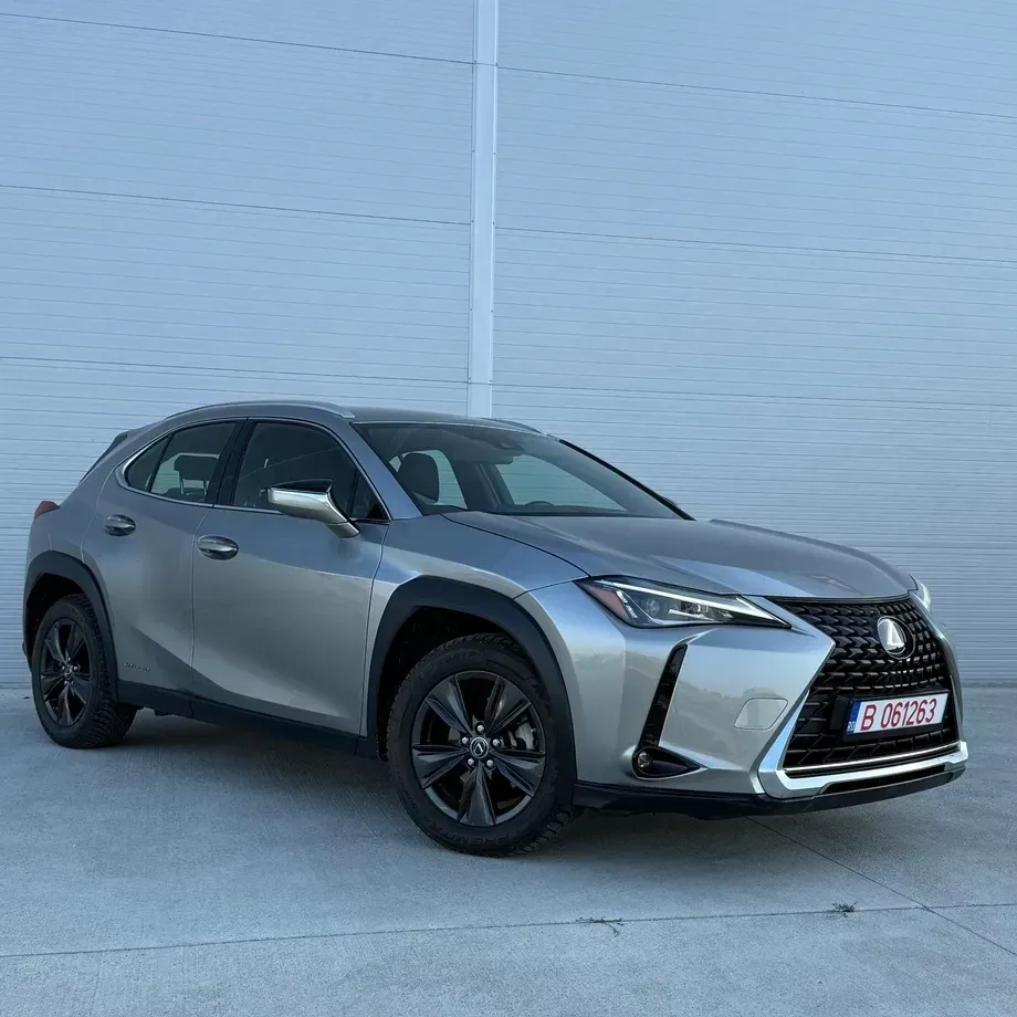 Lexus UX 250h FWD Business — imagine 4