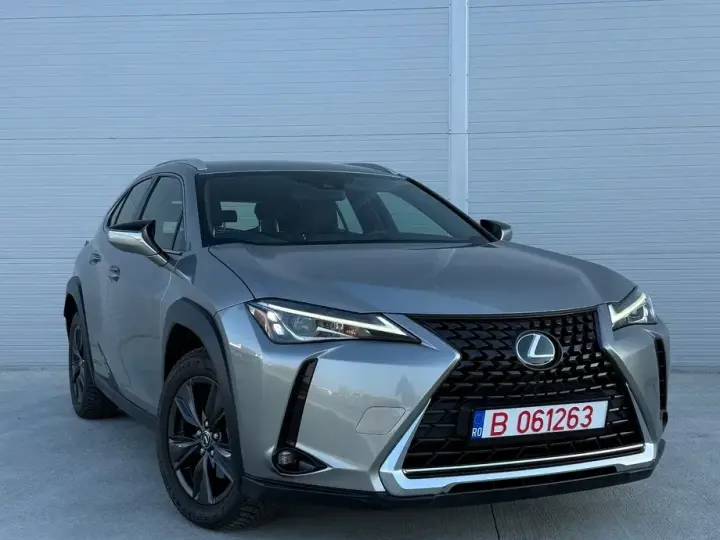 Lexus UX 250h FWD Business