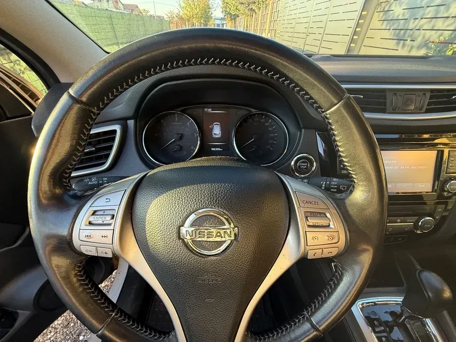 Nissan Qashqai II 1.6 DCI Start/Stop X-TRONIC Tekna — imagine 6