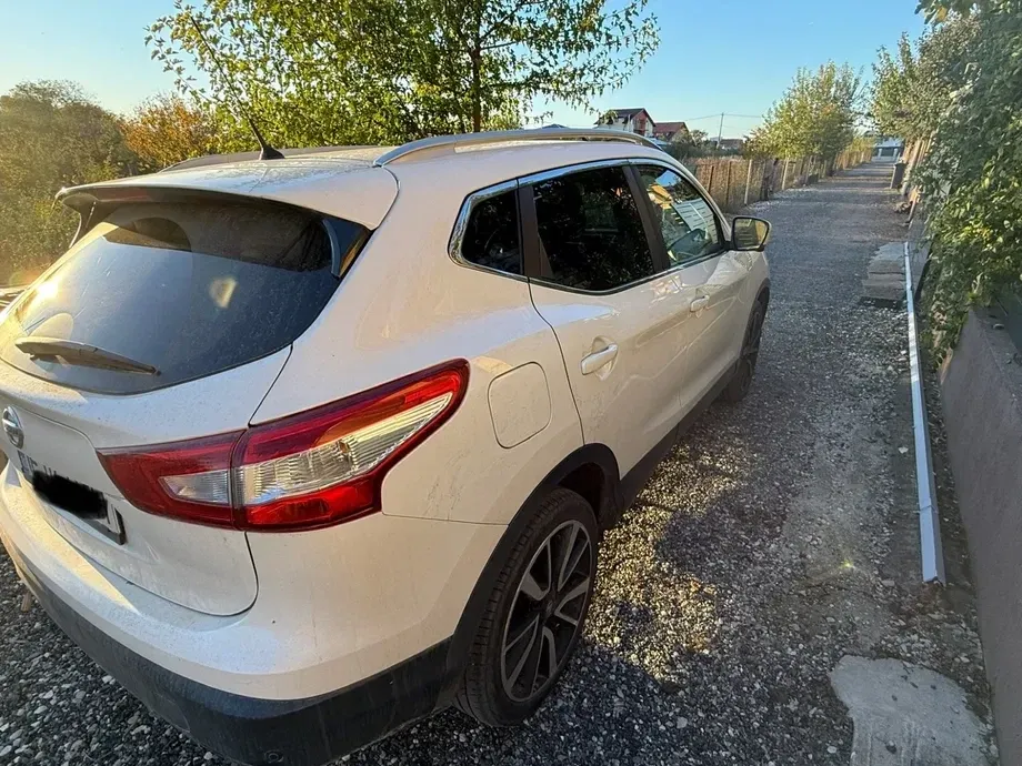 Nissan Qashqai II 1.6 DCI Start/Stop X-TRONIC Tekna — imagine 4