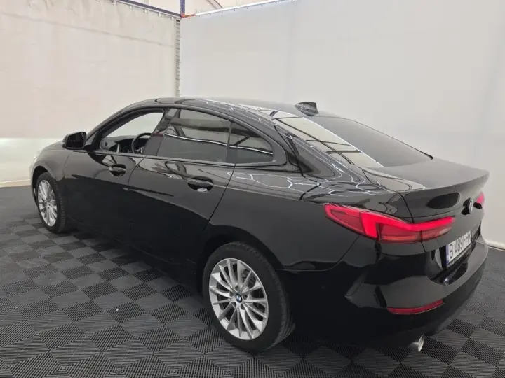 BMW Seria 2 218d AT