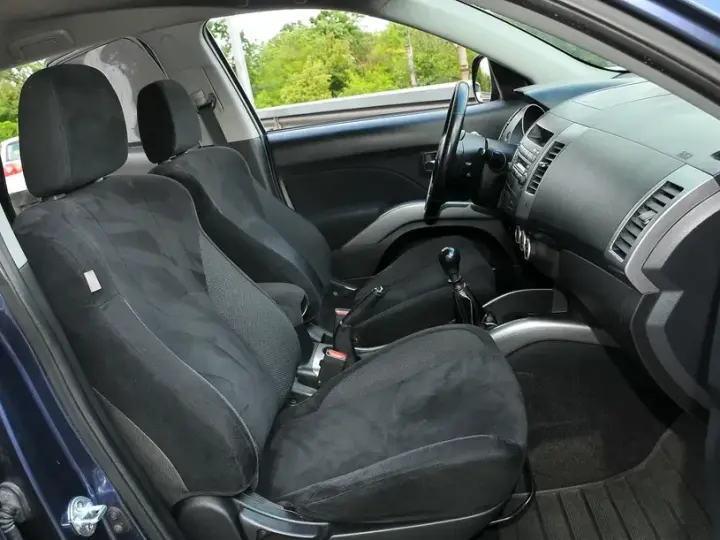 Mitsubishi Outlander II