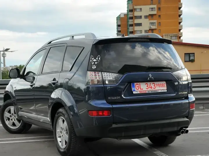 Mitsubishi Outlander II