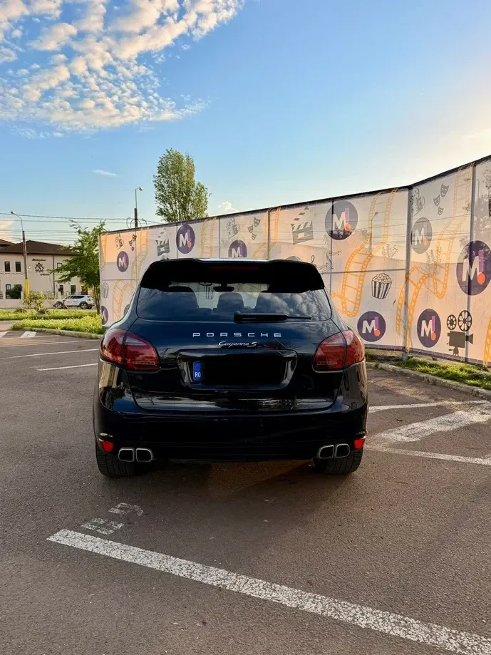 Porsche Cayenne — imagine 3