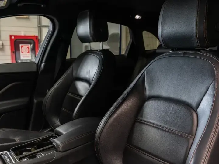 Jaguar F-Pace 20d AWD Aut. Prestige