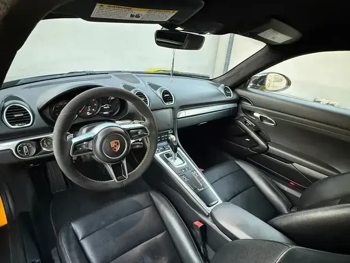 Porsche Cayman 718 PDK