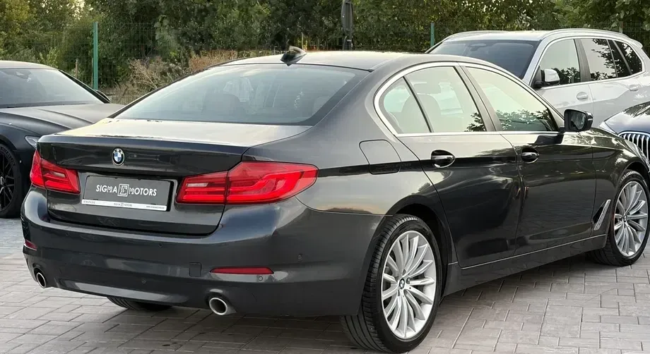 BMW Seria 5 G30/G31 520i Aut. — imagine 3