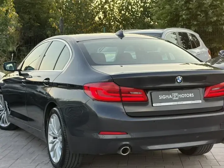 BMW Seria 5 G30/G31 520i Aut.