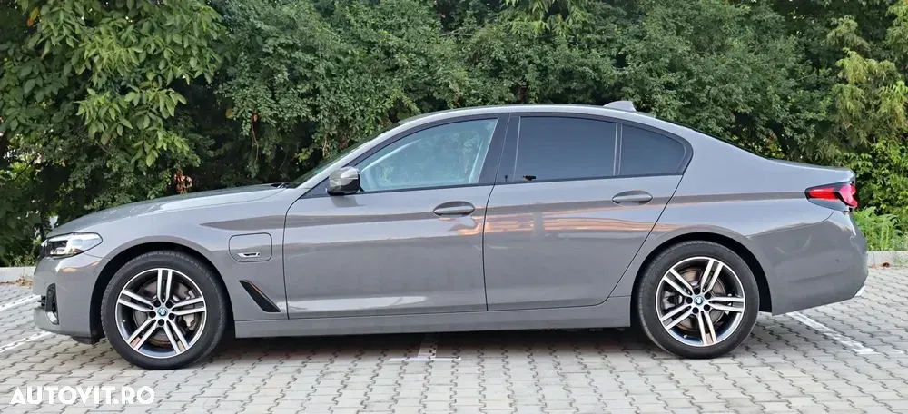 BMW Seria 5 G30/G31 [2017 - Prezent] 520e AT PHEV — imagine 6