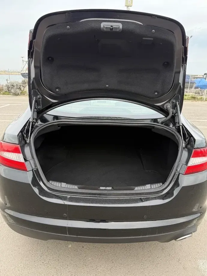 Jaguar XF 2.2D Premium Luxury — imagine 6