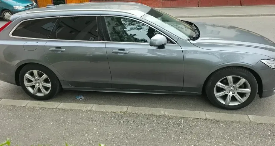 Volvo V90 D3 Geartronic — imagine 2