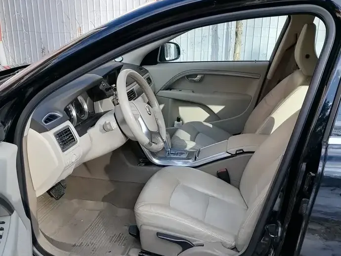 Volvo V70 III 2.5T Aut. Momentum