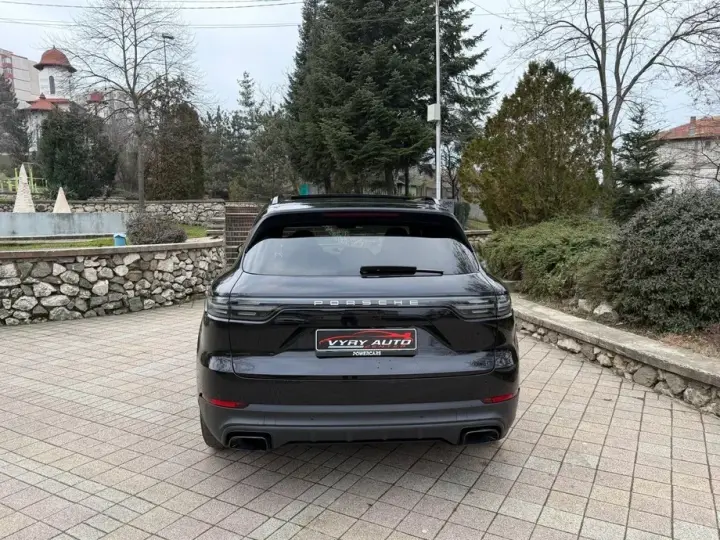 Porsche Cayenne E-Hybrid Tiptronic S Platinum Edition