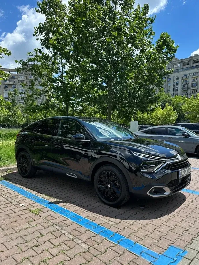 Citroën C4 1.2 PureTech S&S EAT8 Shine — imagine 3