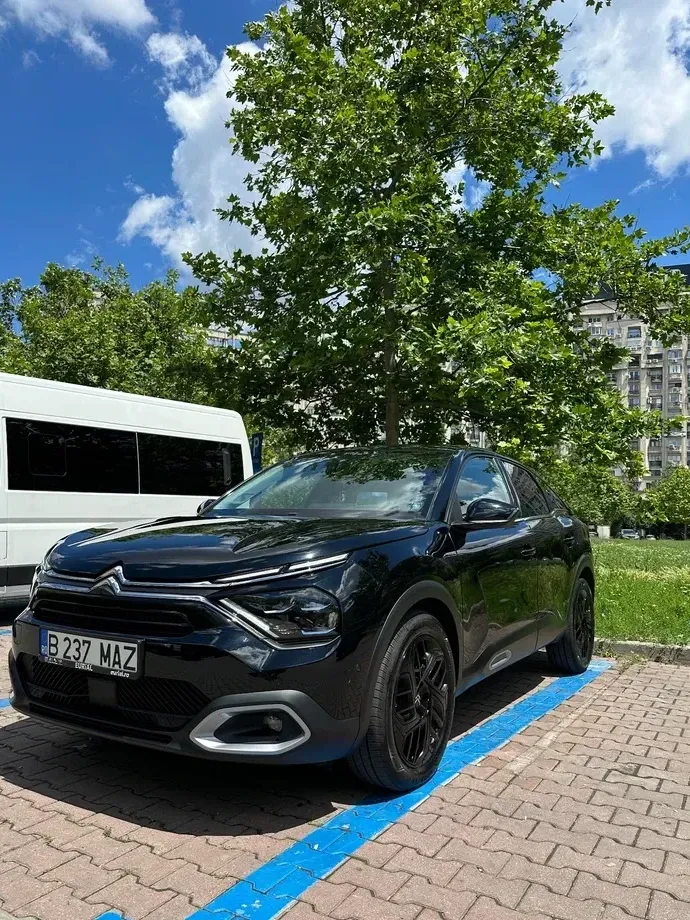 Citroën C4 1.2 PureTech S&S EAT8 Shine — imagine 2