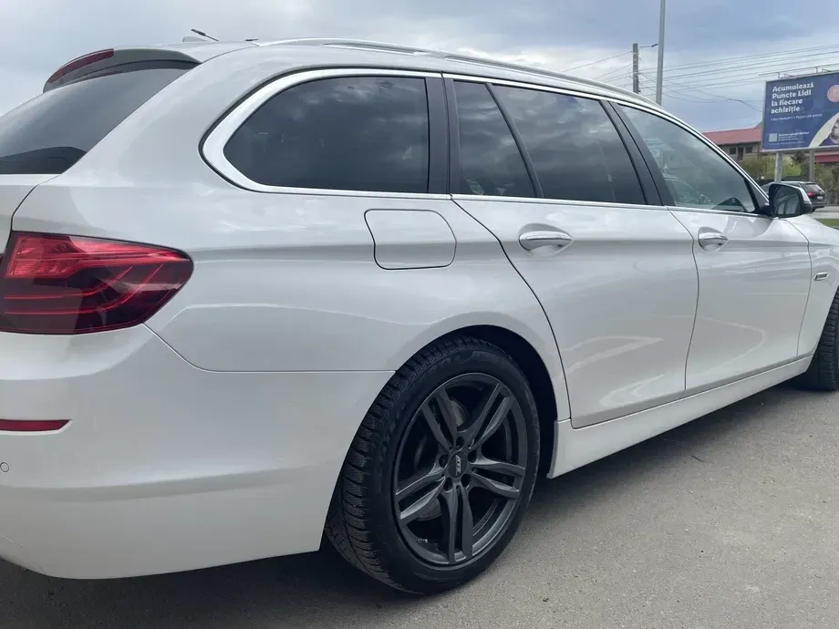 BMW Seria 5 F10/F11/F07 530d xDrive AT — imagine 3