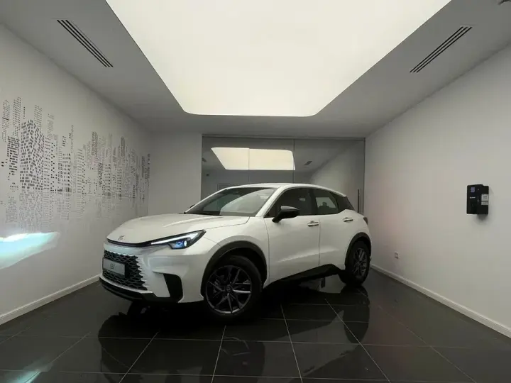 Lexus LBX 1.5 HEV 4x2 CVT Business