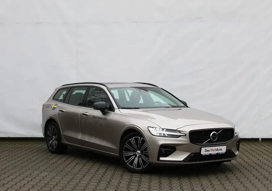 Volvo V60 II B4 B DKG Plus Dark — imagine 3