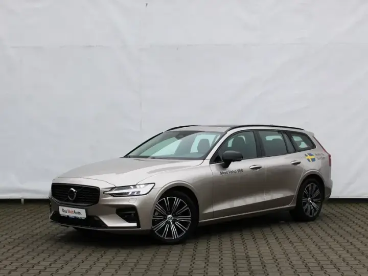 Volvo V60 II B4 B DKG Plus Dark