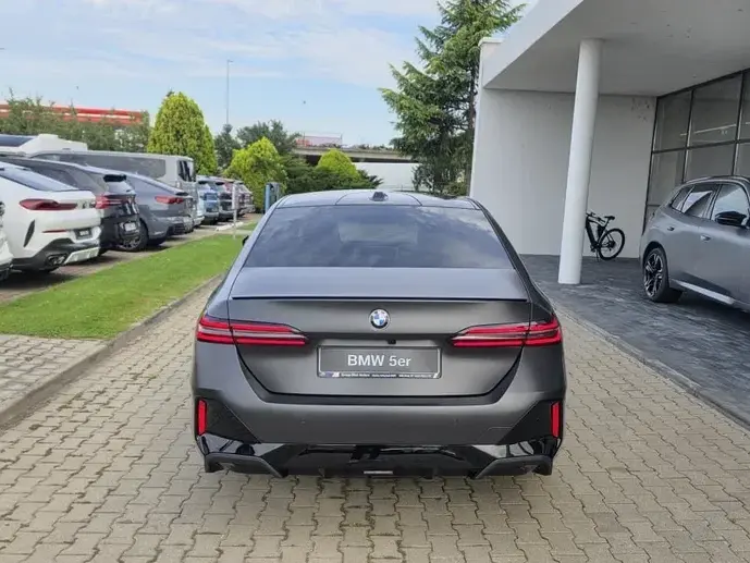 BMW Seria 5 540d xDrive AT MHEV