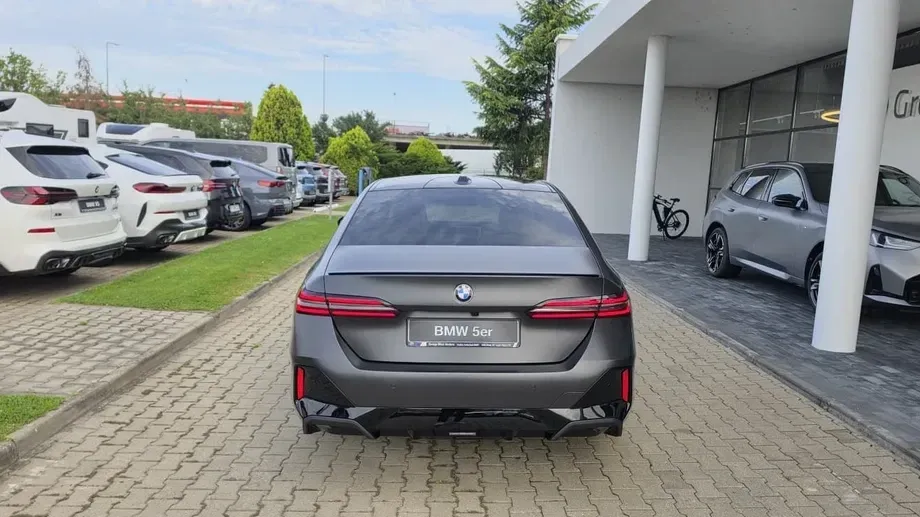 BMW Seria 5 540d xDrive AT MHEV — imagine 5