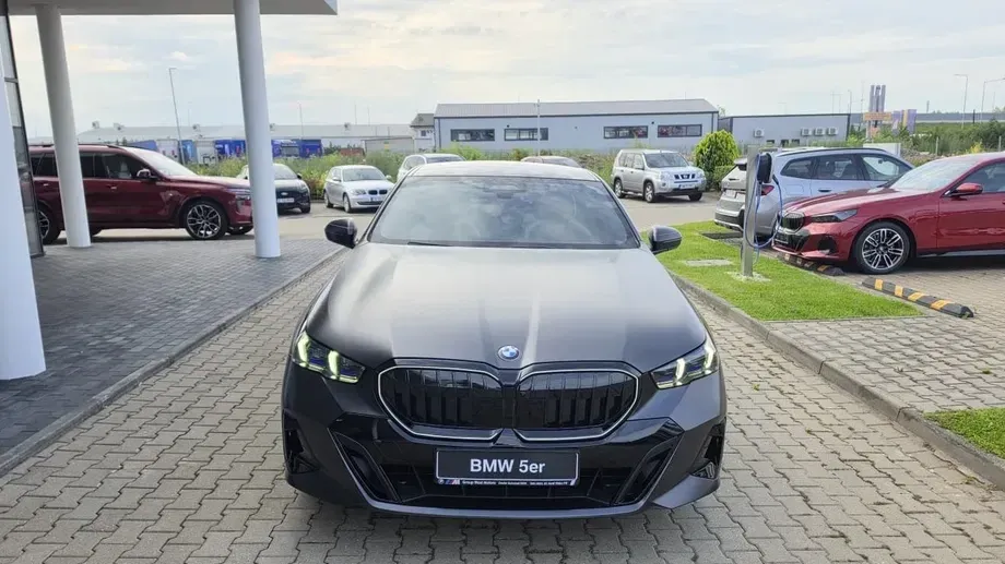 BMW Seria 5 540d xDrive AT MHEV — imagine 4