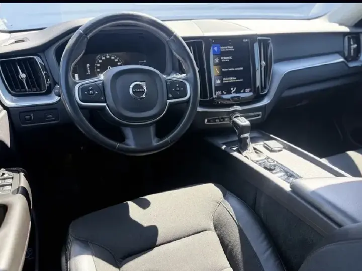 Volvo XC 60 T5 AWD Momentum