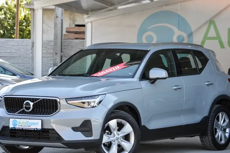 Volvo XC 40 T2 AT8 Momentum — imagine 3