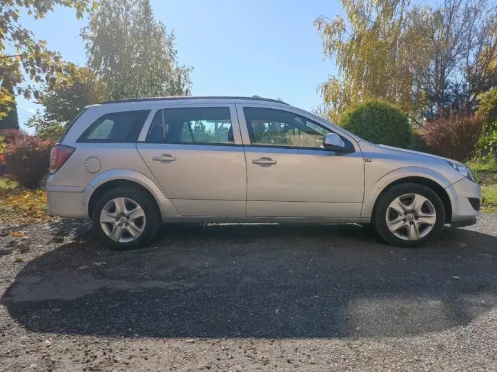 Opel Astra J