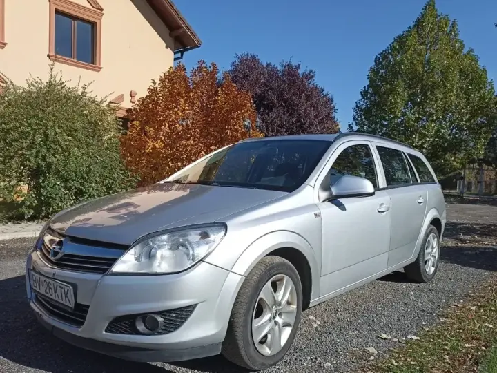 Opel Astra J