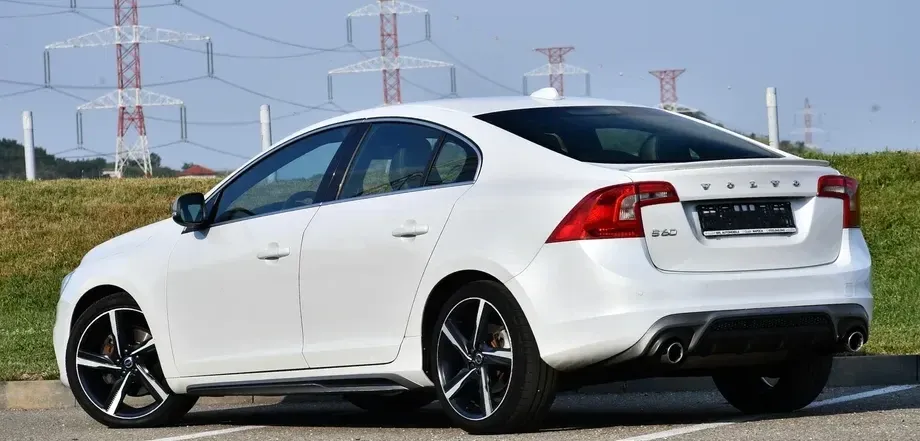 Volvo S60 II D5 Geartronic RDesign — imagine 4